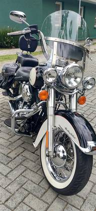 HARLEY-DAVIDSON SOFTAIL HERITAGE CLASSIC 